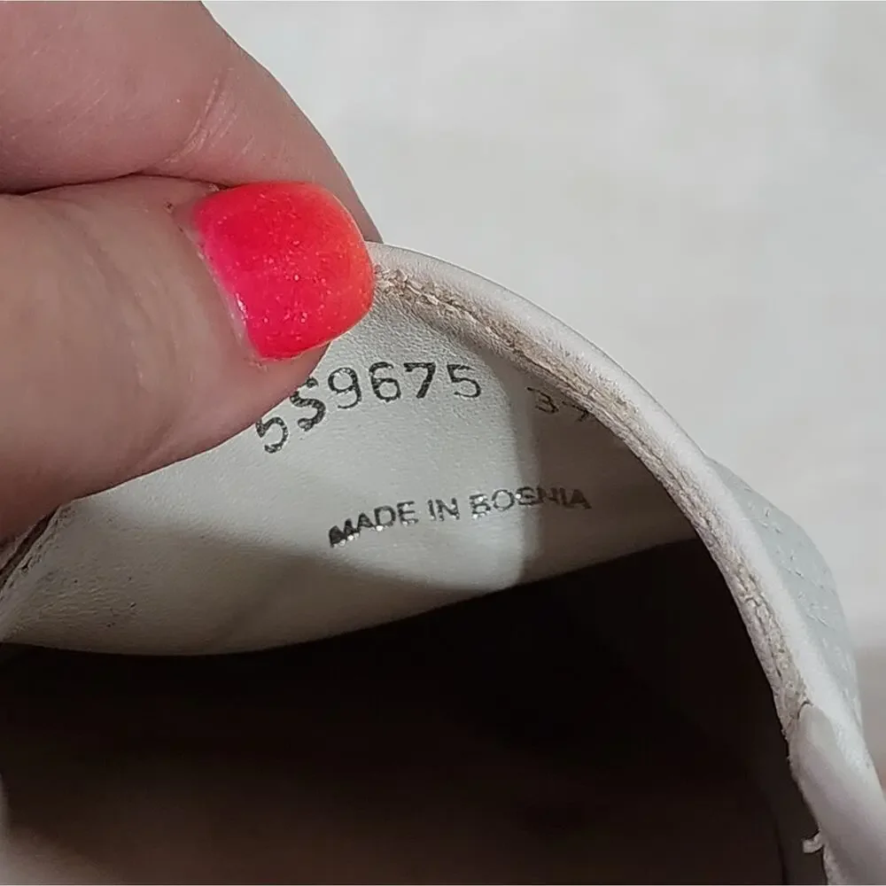 Miu Miu Embossed white metallic silver Leather Cap-Toe loafers 37 us size 6.5‎ 7